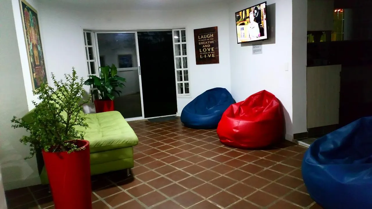 Hostel Macondo Guest House Μεντεγίν 0*,